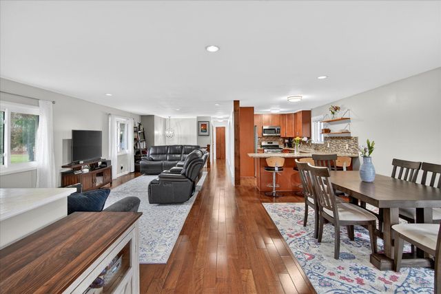 7901 W Waters Road, Ann Arbor, MI 48103