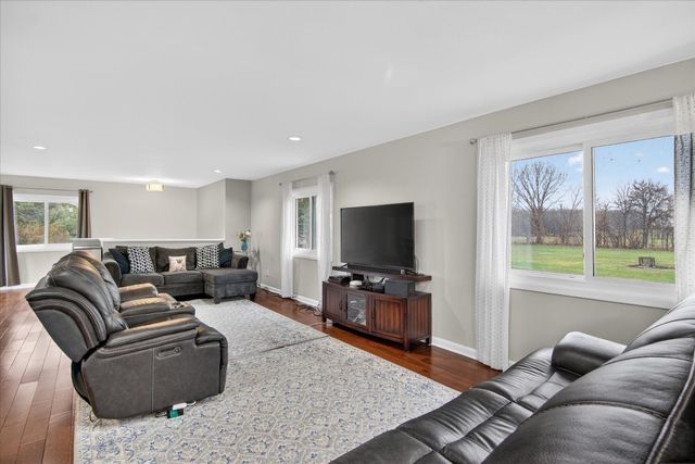 7901 W Waters Road, Ann Arbor, MI 48103