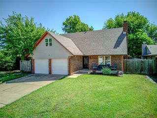 308 S Patterson Drive, Moore, OK 73160