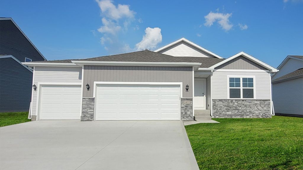 217 40th Street SW, Altoona, IA 50009