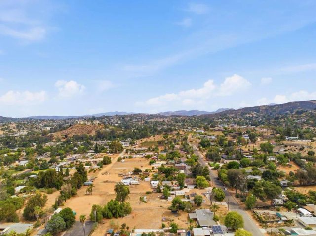 646 El Rancho Dr, El Cajon, CA 92019