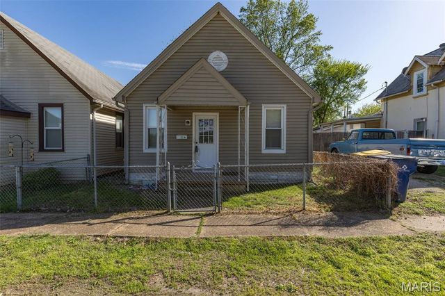 129 E Pratt Street, De Soto, MO 63020