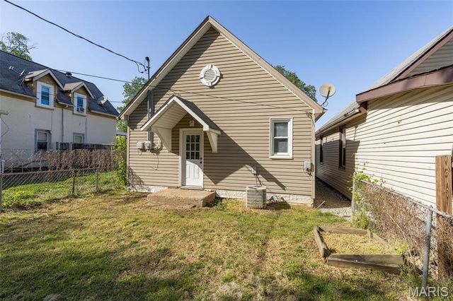 129 E Pratt Street, De Soto, MO 63020