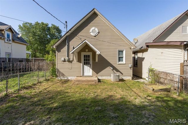 129 E Pratt Street, De Soto, MO 63020