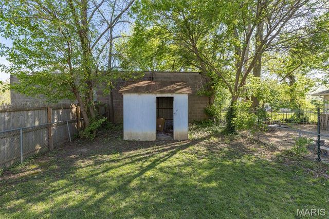 129 E Pratt Street, De Soto, MO 63020