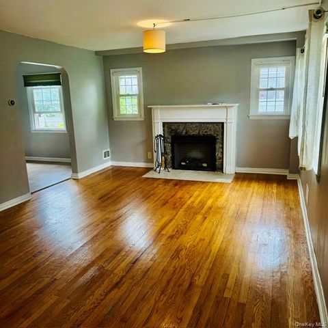 16821 Cryders Lane, Whitestone, NY 11357