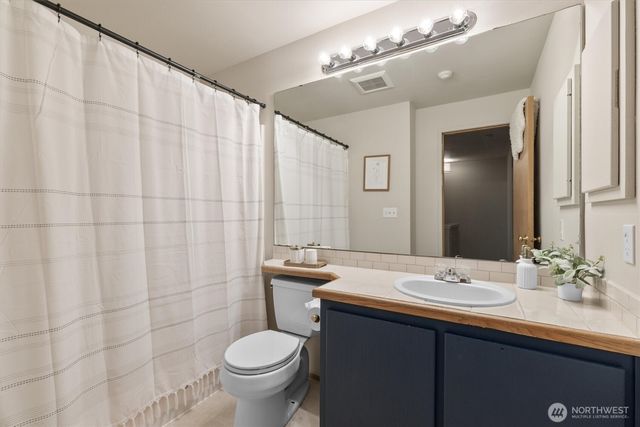 5010 168th Street #C, Lynnwood, WA 98037