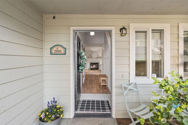 5010 168th Street #C, Lynnwood, WA 98037