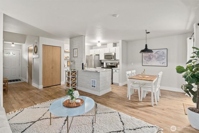 5010 168th Street #C, Lynnwood, WA 98037