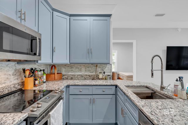 536 Wedgewood Drive, Gulf Shores, AL 36542