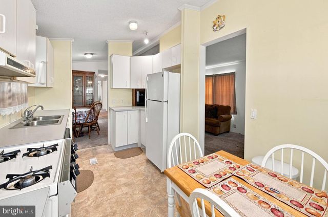 209 SUNNYSIDE LN, Williamstown, NJ 08094