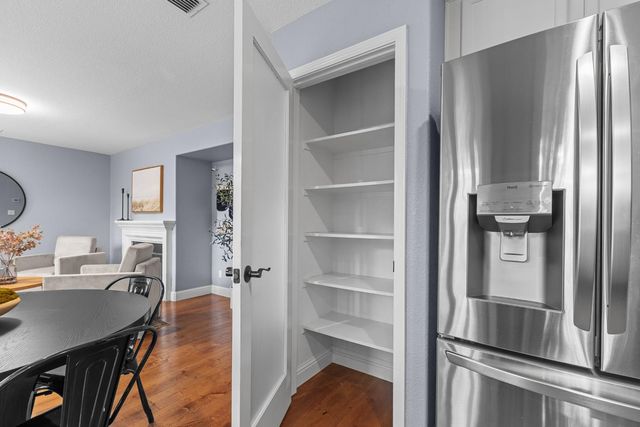 2554 Burnaby Way, Sacramento, CA 95833