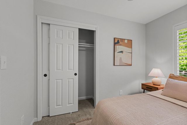 2554 Burnaby Way, Sacramento, CA 95833