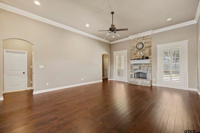 7726 Cherryhill Dr, Tyler, TX 75703