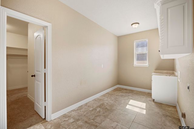 7726 Cherryhill Dr, Tyler, TX 75703