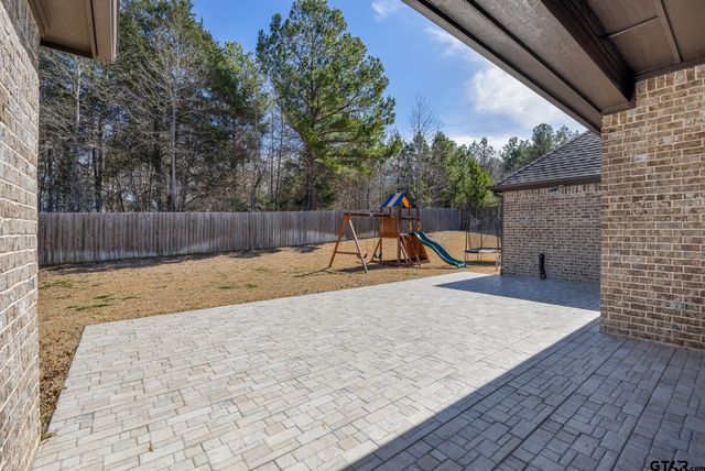 7726 Cherryhill Dr, Tyler, TX 75703