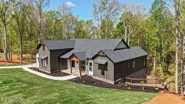 788 Blackberry Ridge Rd, Lenoir City, TN 37772