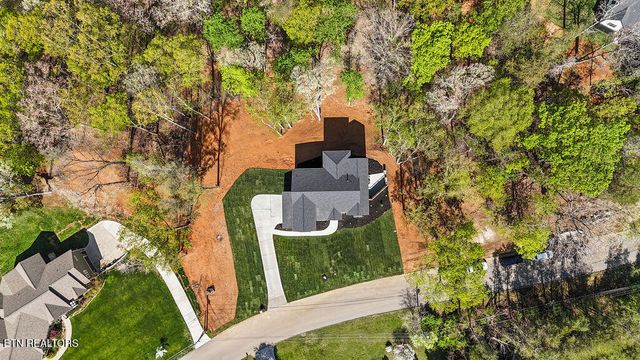 788 Blackberry Ridge Rd, Lenoir City, TN 37772