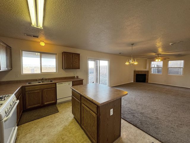 8300 Bluffs Edge Place NW, Albuquerque, NM 87120