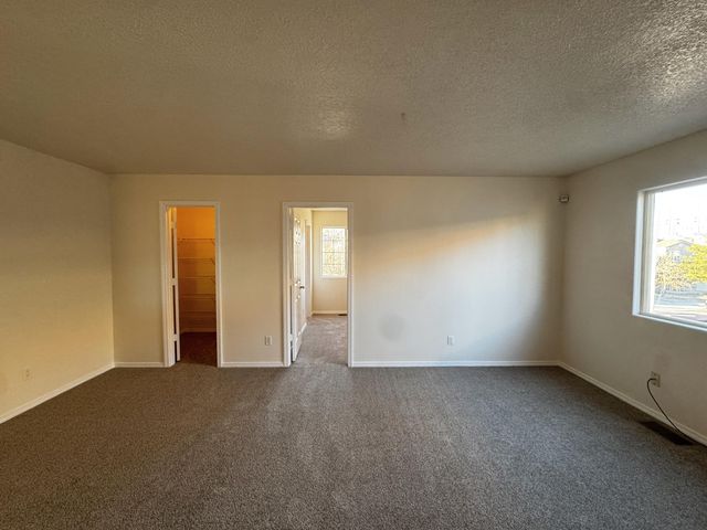 8300 Bluffs Edge Place NW, Albuquerque, NM 87120