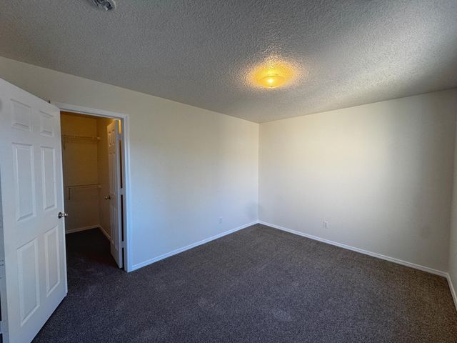8300 Bluffs Edge Place NW, Albuquerque, NM 87120