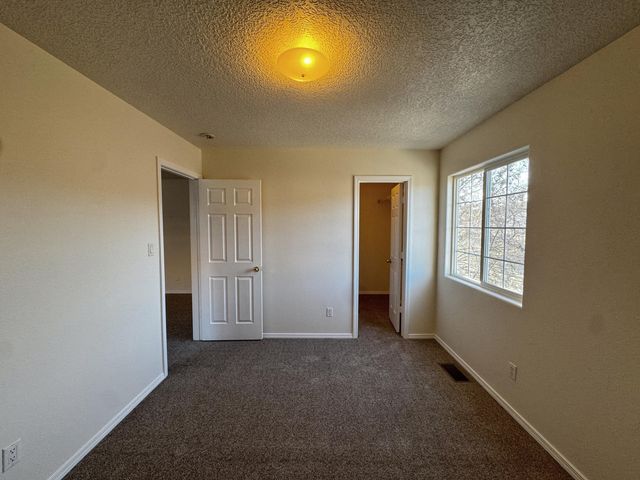 8300 Bluffs Edge Place NW, Albuquerque, NM 87120