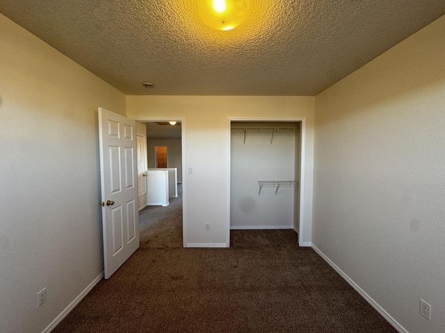 8300 Bluffs Edge Place NW, Albuquerque, NM 87120