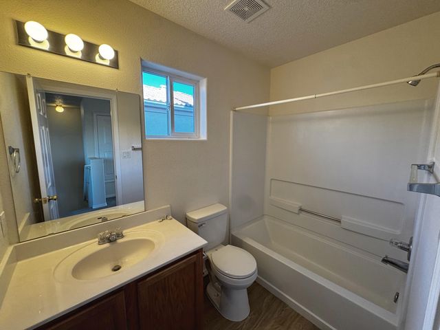 8300 Bluffs Edge Place NW, Albuquerque, NM 87120