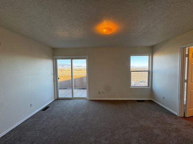 8300 Bluffs Edge Place NW, Albuquerque, NM 87120