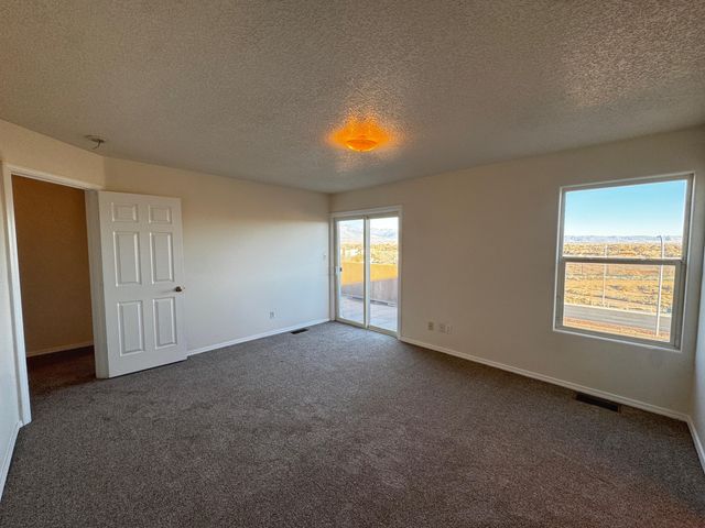 8300 Bluffs Edge Place NW, Albuquerque, NM 87120