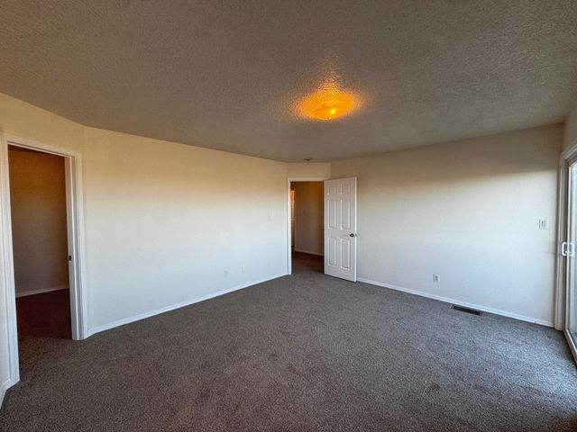 8300 Bluffs Edge Place NW, Albuquerque, NM 87120