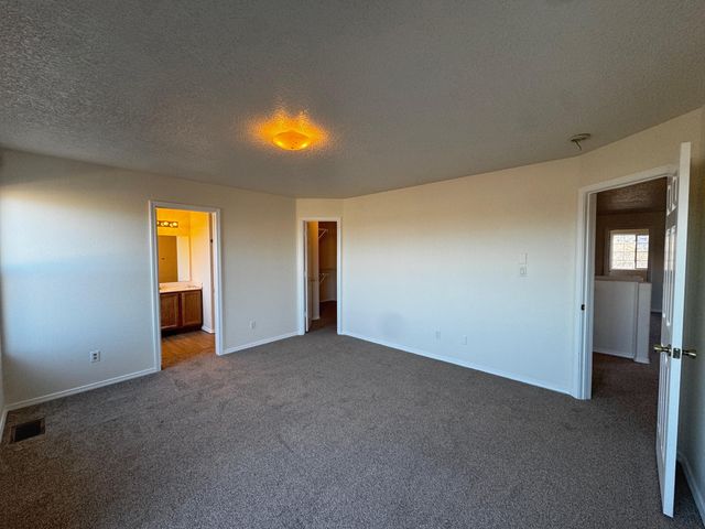 8300 Bluffs Edge Place NW, Albuquerque, NM 87120