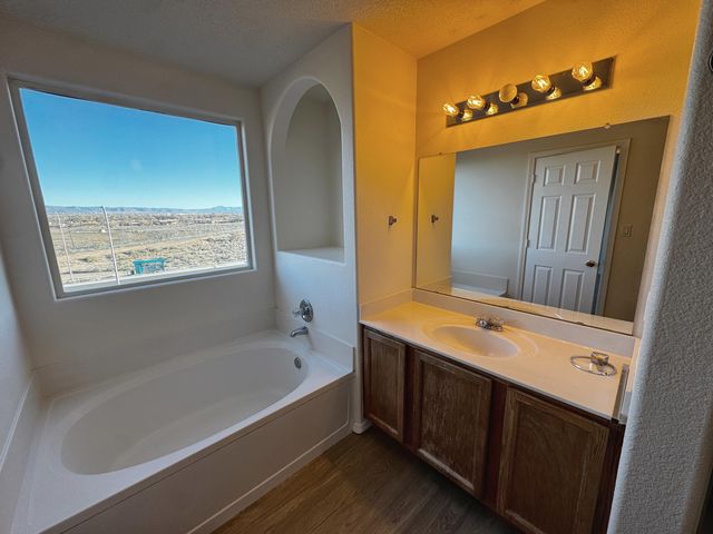 8300 Bluffs Edge Place NW, Albuquerque, NM 87120