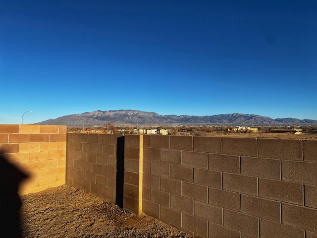 8300 Bluffs Edge Place NW, Albuquerque, NM 87120