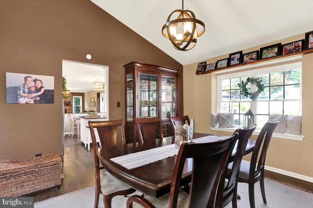 1113 STONEHENGE DR, Reading, PA 19606