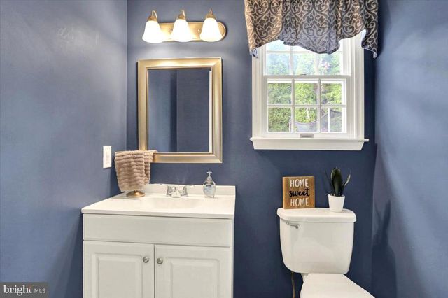 1113 STONEHENGE DR, Reading, PA 19606