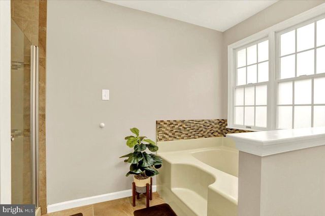 1113 STONEHENGE DR, Reading, PA 19606