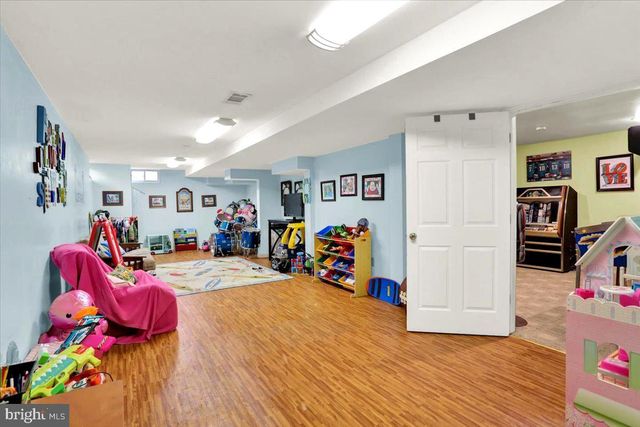 1113 STONEHENGE DR, Reading, PA 19606