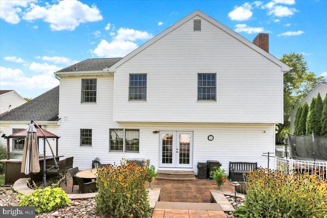 1113 STONEHENGE DR, Reading, PA 19606