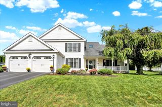 1113 STONEHENGE DR, Reading, PA 19606