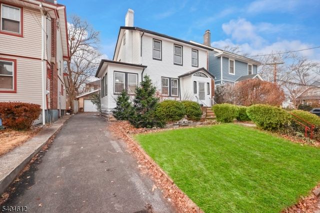 21 Eastern Pkwy, Newark City, NJ 07106