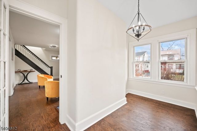 21 Eastern Pkwy, Newark City, NJ 07106