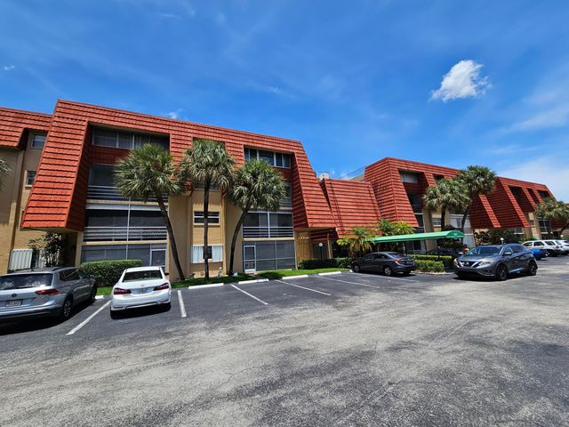 22605 SW 66th Avenue 114, Boca Raton, FL 33428