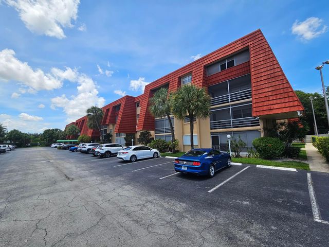 22605 SW 66th Avenue 114, Boca Raton, FL 33428