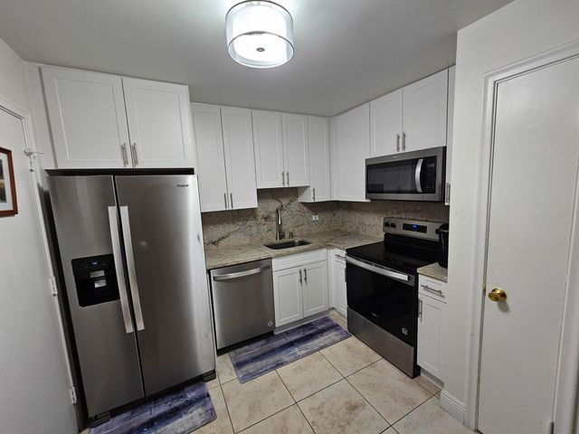22605 SW 66th Avenue 114, Boca Raton, FL 33428
