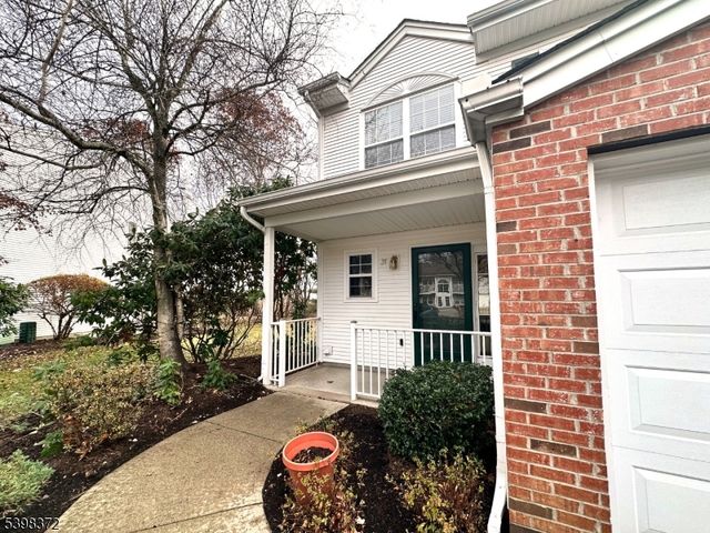 37 Maple Ln, Mount Arlington Boro, NJ 07856