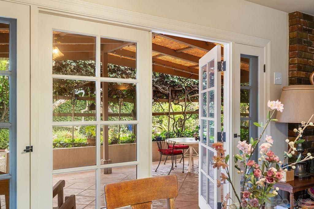 Image 13 of property listing at 4210 Moraga Ave, San Diego, CA 92117