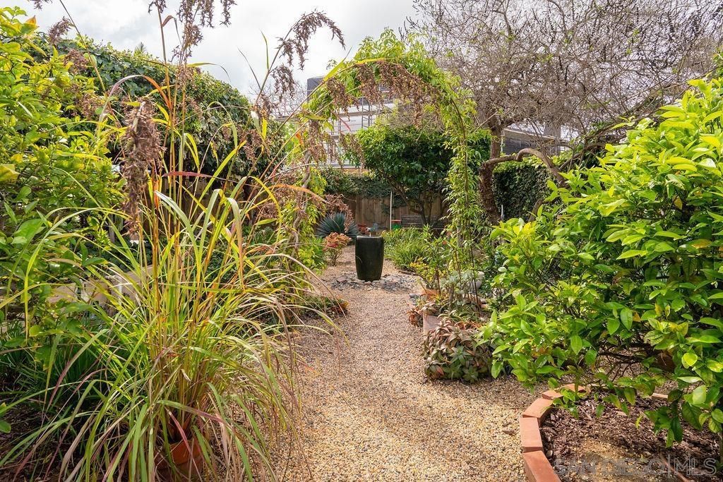 Image 16 of property listing at 4210 Moraga Ave, San Diego, CA 92117