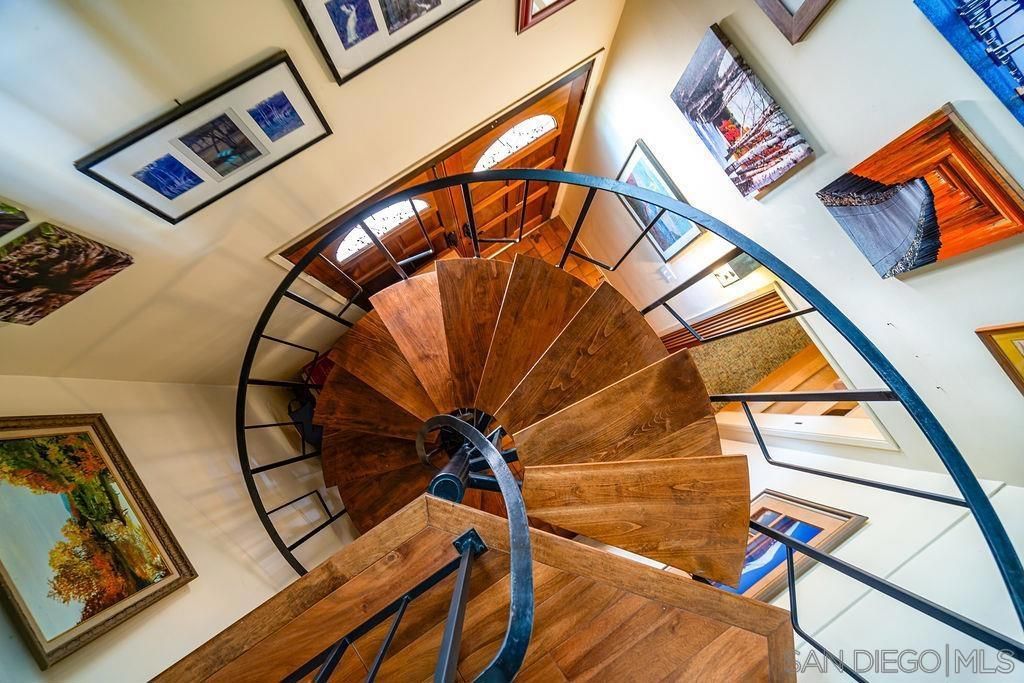 Image 5 of property listing at 4210 Moraga Ave, San Diego, CA 92117