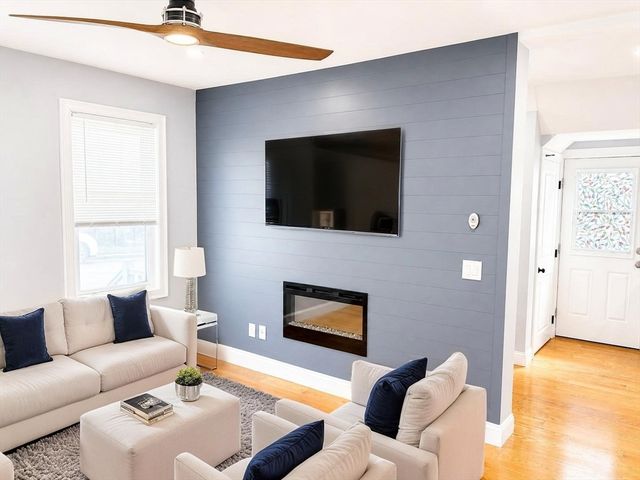 16 Caprera Rd 16, Worcester, MA 01604
